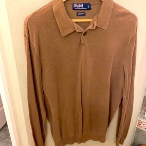 Dark khaki Polo made of silk/cotton from the 90’s.  Tapered wrist and tale.